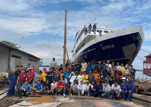 Bonita Yacht in Guayaquil Deck