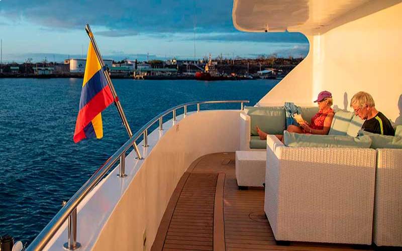 experience in the solarium for relax ecogalaxy cruise to Galapagos