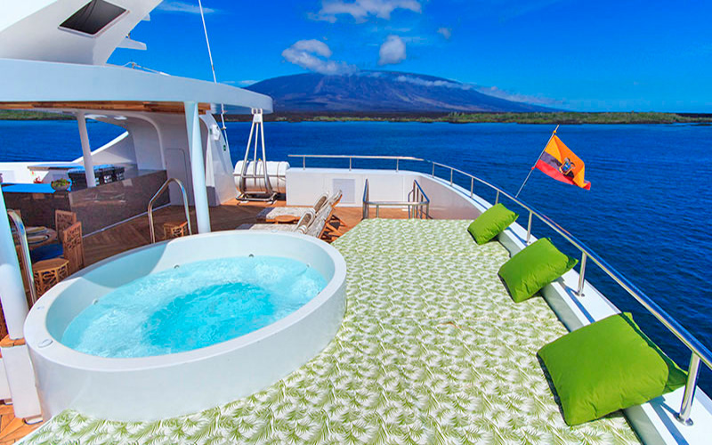 exterior area jacuzzi Elite Catamaran cruise to Galapagos