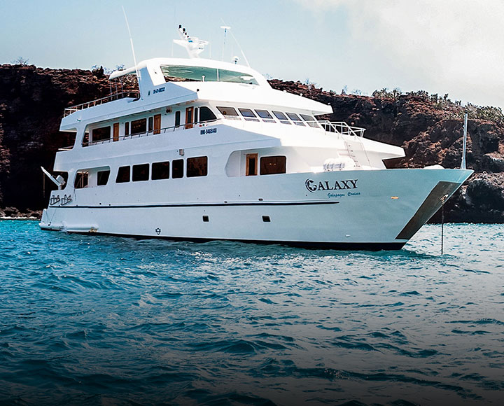 galaxy yacht galapagos