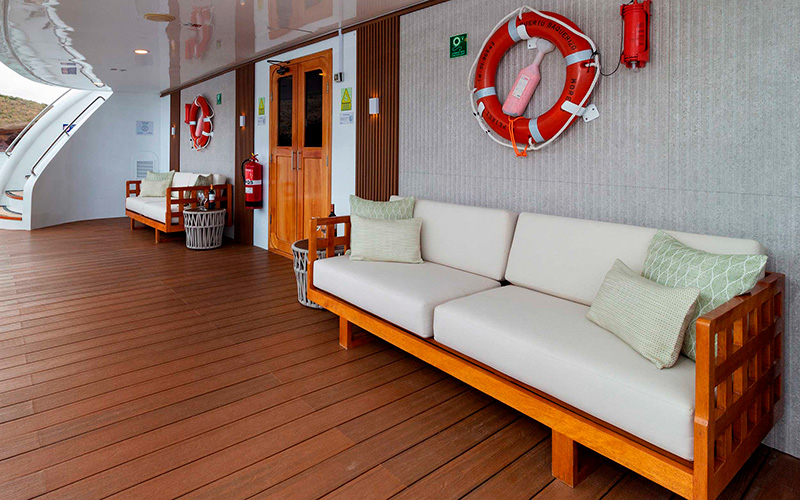 Relaxation and reading area Catamaran cruise to Galapagos