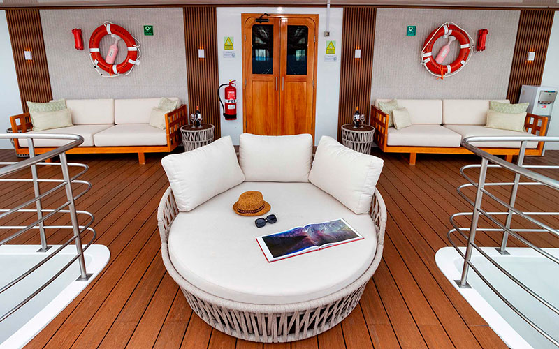 Relaxation and reading area Catamaran cruise to Galapagos