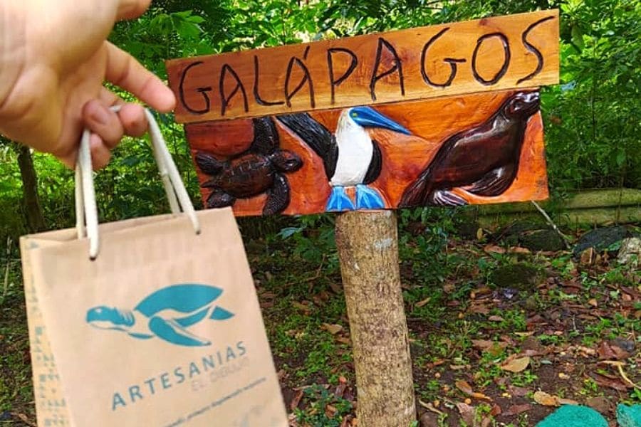 Galapagos handicrafts